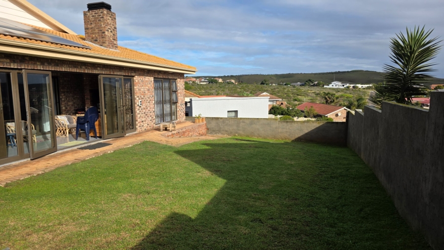 4 Bedroom Property for Sale in Hartenbos Heuwels Western Cape